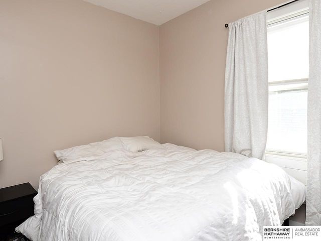 5812 Blondo Street, Omaha, NE 68104