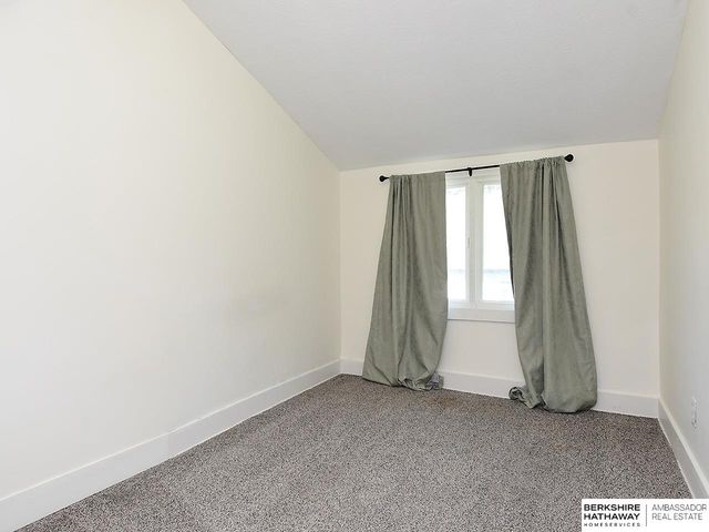 5812 Blondo Street, Omaha, NE 68104