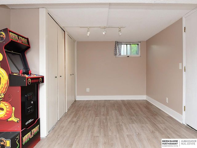 5812 Blondo Street, Omaha, NE 68104
