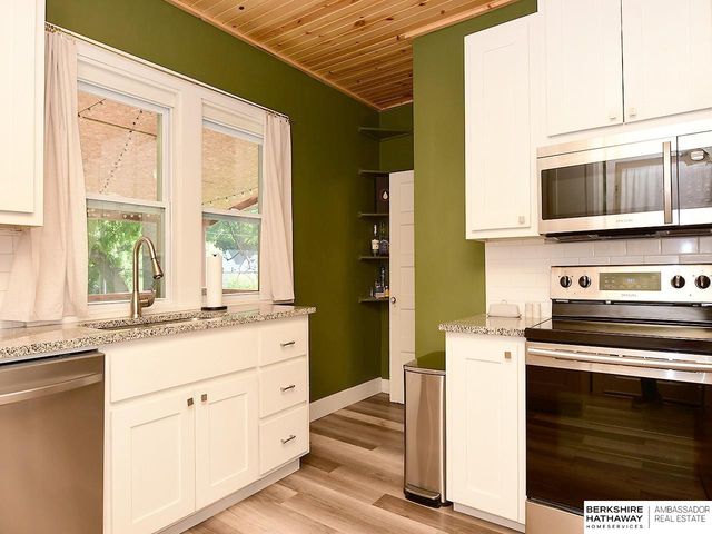 5812 Blondo Street, Omaha, NE 68104