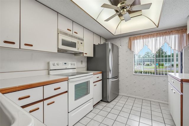 205 MARTHA LANE 205, Oldsmar, FL 34677