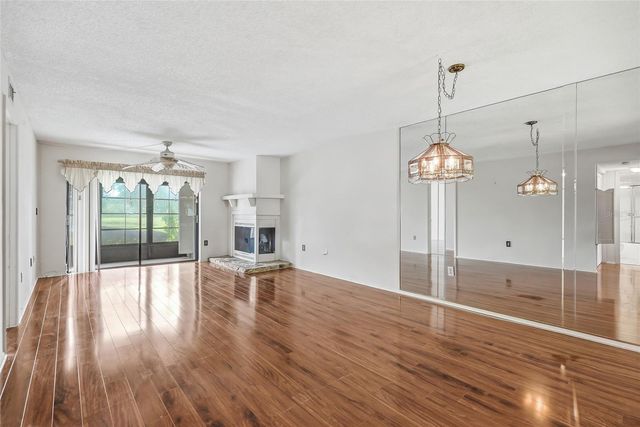 205 MARTHA LANE 205, Oldsmar, FL 34677