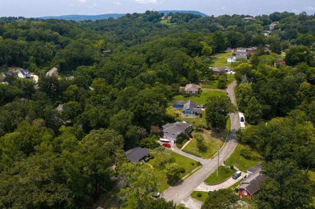3230 Westonia Drive, Chattanooga, TN 37412
