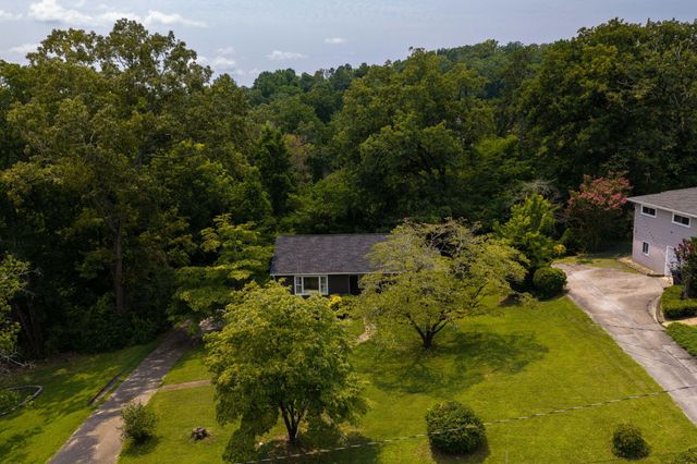 3230 Westonia Drive, Chattanooga, TN 37412