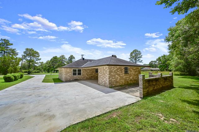 7151 Dyer Rd, Baker, LA 70714