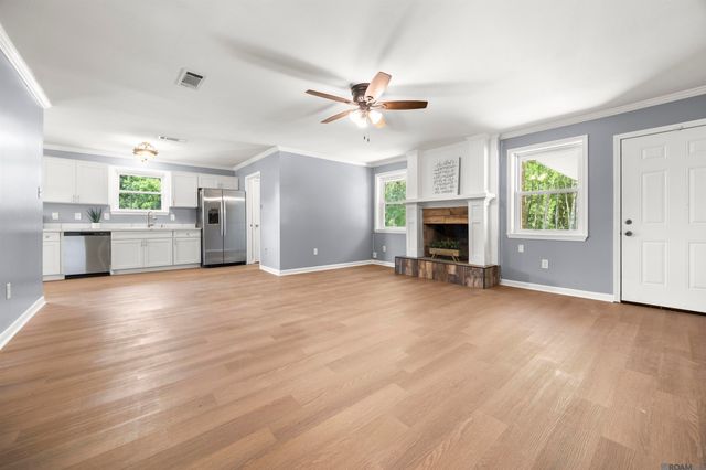 7151 Dyer Rd, Baker, LA 70714