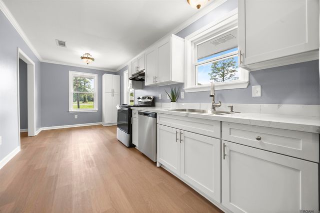 7151 Dyer Rd, Baker, LA 70714