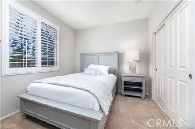 24 Silveroak, Irvine, CA 92620