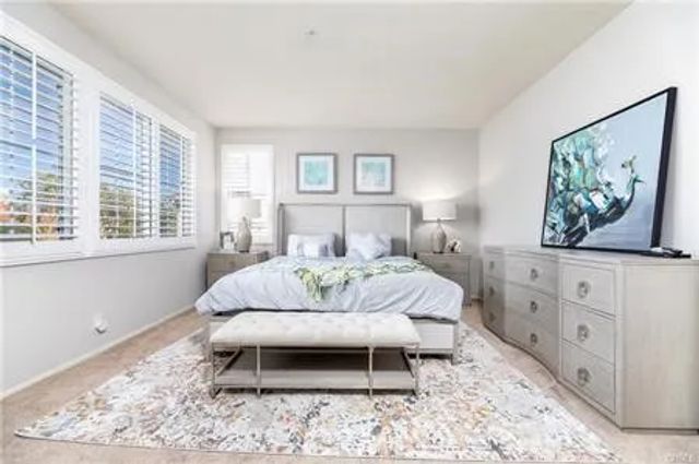 24 Silveroak, Irvine, CA 92620