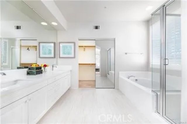24 Silveroak, Irvine, CA 92620