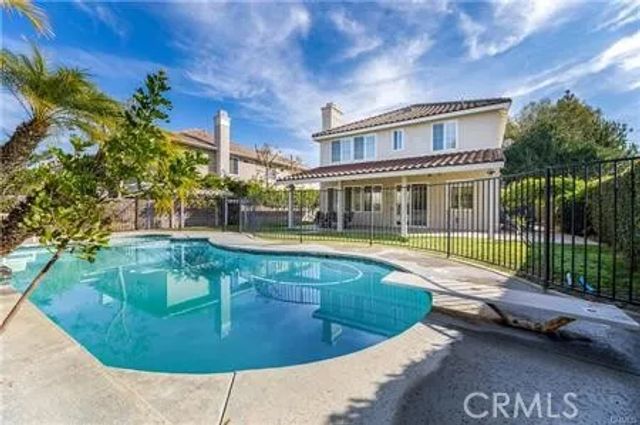 24 Silveroak, Irvine, CA 92620