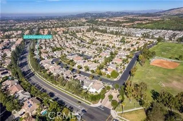 24 Silveroak, Irvine, CA 92620