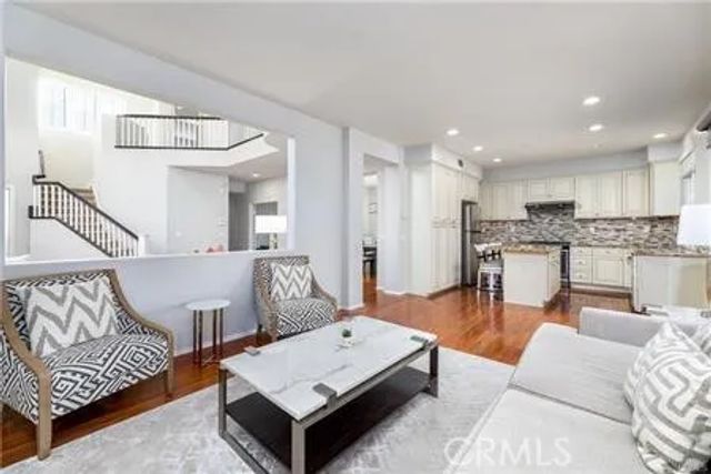 24 Silveroak, Irvine, CA 92620