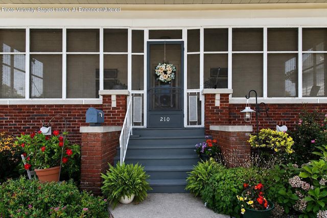 210 G Street, La Porte, IN 46350