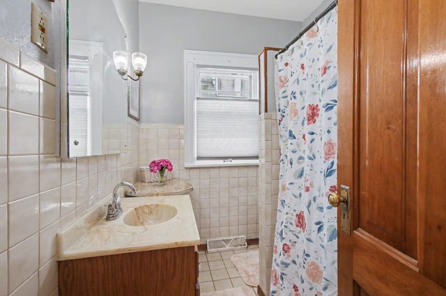 210 G Street, La Porte, IN 46350