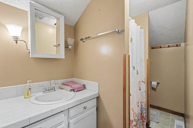 210 G Street, La Porte, IN 46350