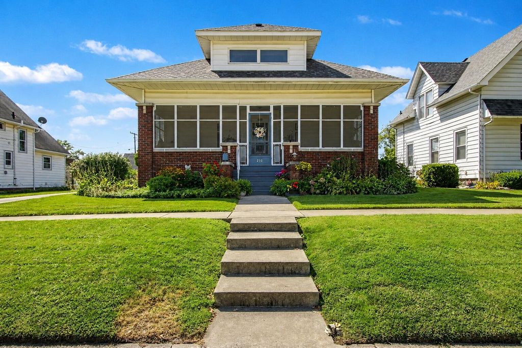 210 G Street, La Porte, IN 46350