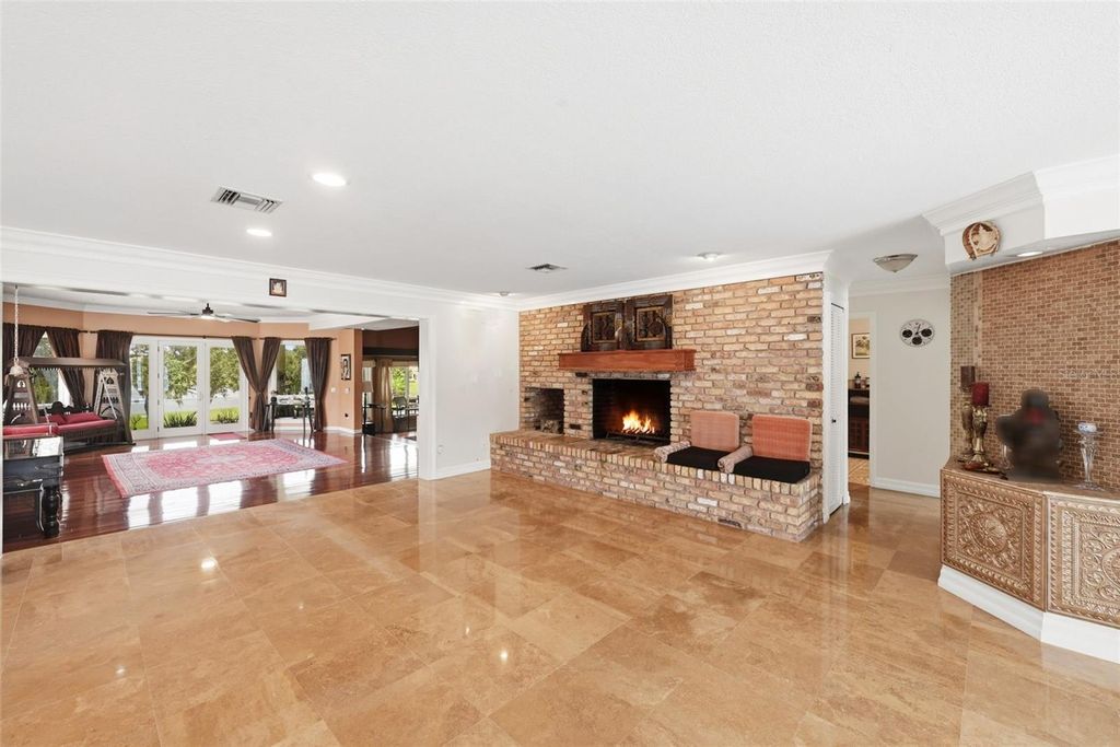 Image 14 of property listing at 5912 TARAWOOD DRIVE, Orlando, FL 32819