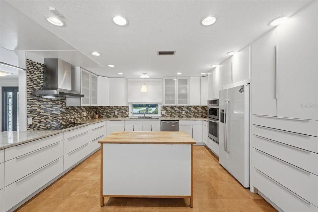 Image 22 of property listing at 5912 TARAWOOD DRIVE, Orlando, FL 32819