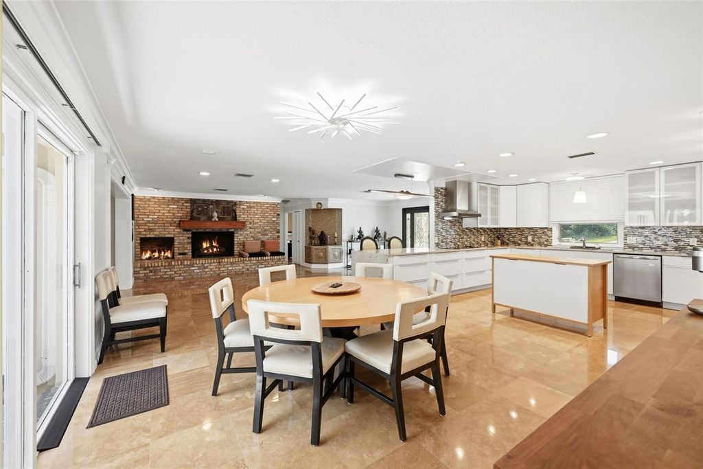 Image 29 of property listing at 5912 TARAWOOD DRIVE, Orlando, FL 32819