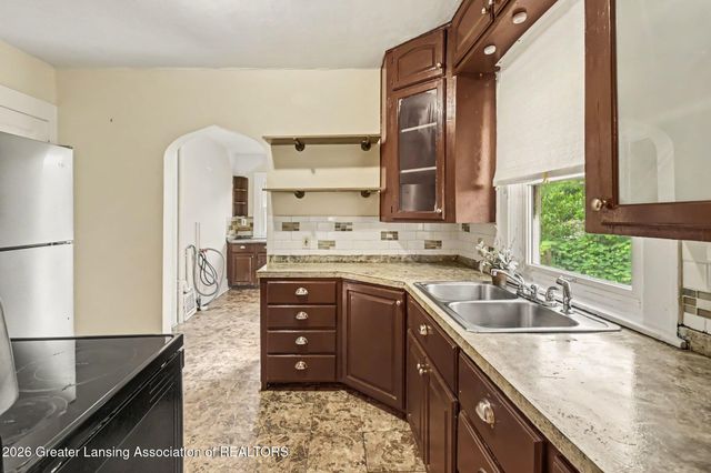 1224 Climax Street, Lansing, MI 48912