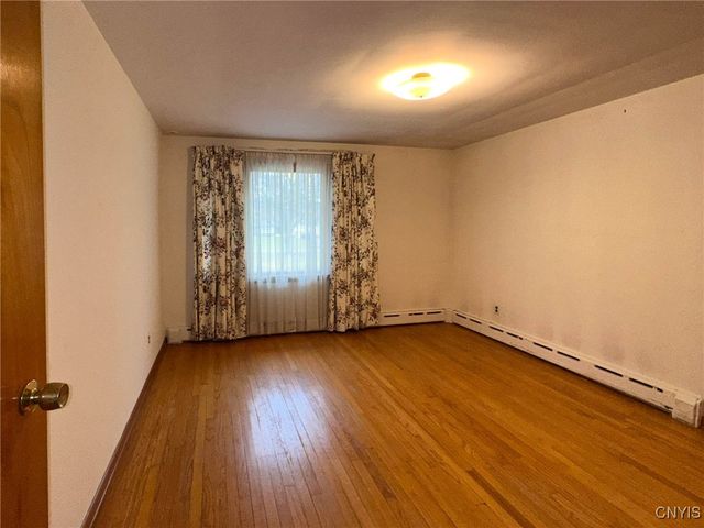 1009 Parkway East, Utica, NY 13501