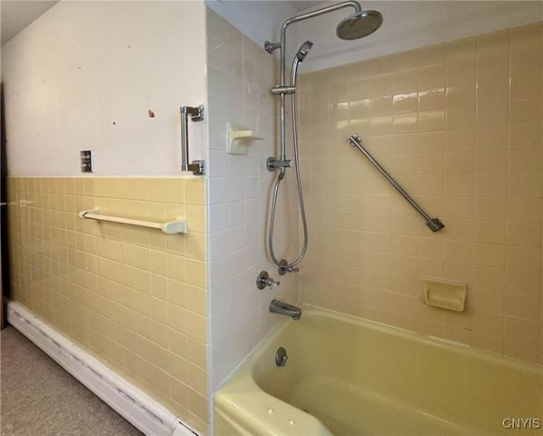 1009 Parkway East, Utica, NY 13501
