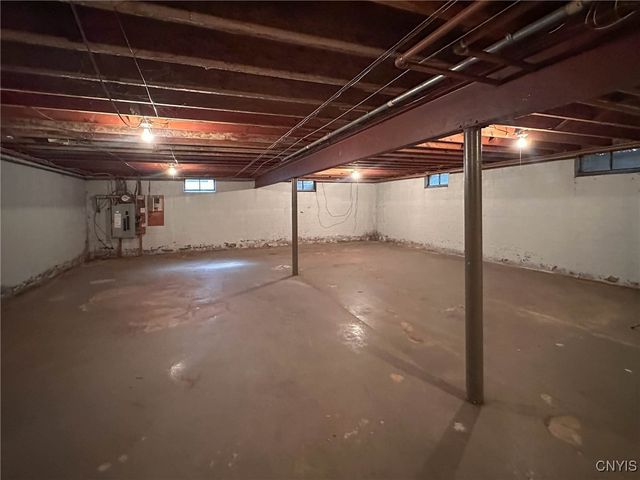 1009 Parkway East, Utica, NY 13501