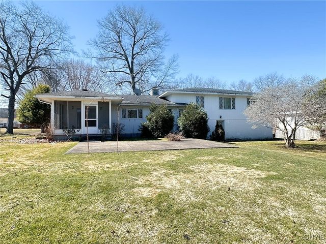 1009 Parkway East, Utica, NY 13501
