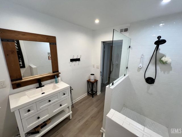 5614 Halifax Street, Bakersfield, CA 93309