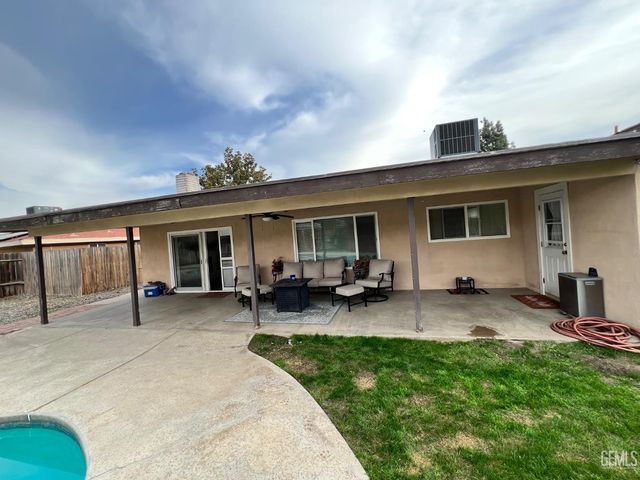 5614 Halifax Street, Bakersfield, CA 93309