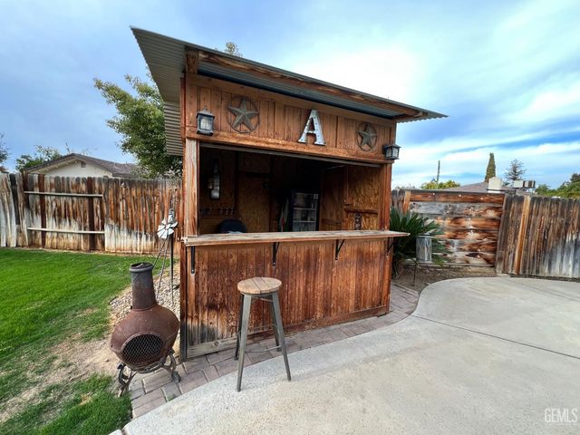 5614 Halifax Street, Bakersfield, CA 93309