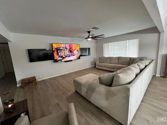 5614 Halifax Street, Bakersfield, CA 93309