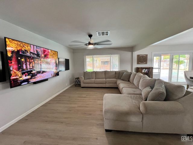 5614 Halifax Street, Bakersfield, CA 93309