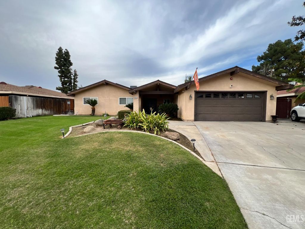 5614 Halifax Street, Bakersfield, CA 93309