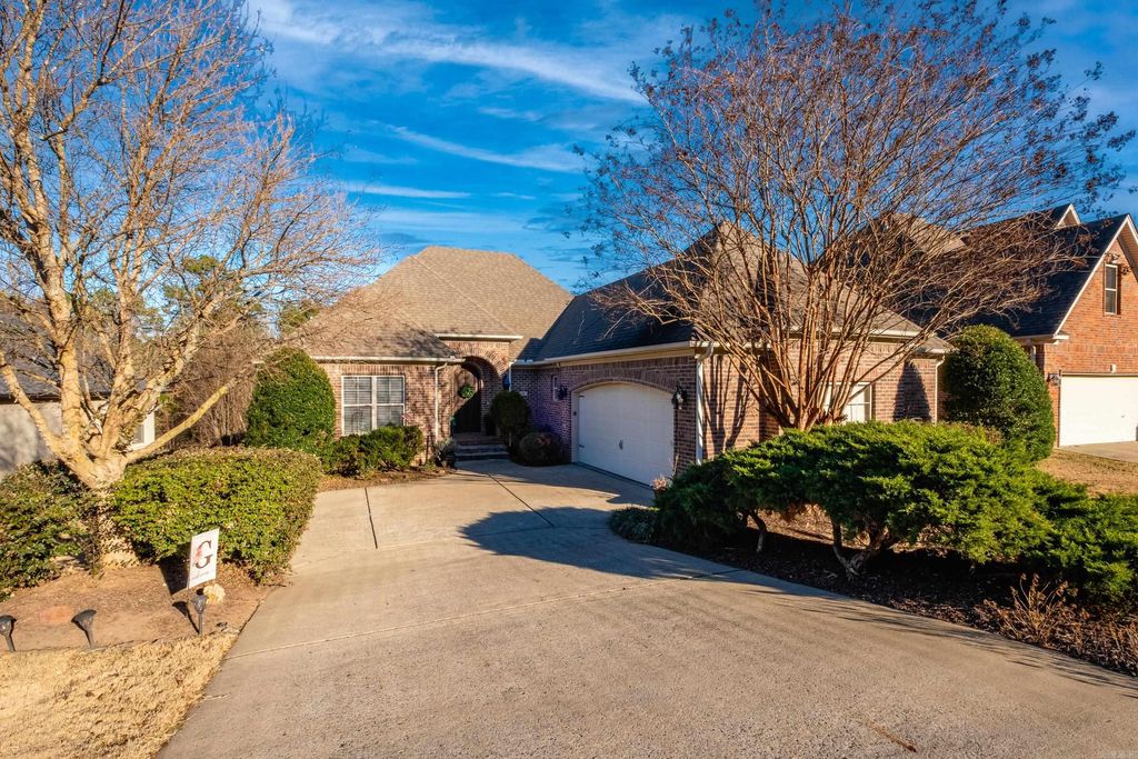 9 Epernay Circle, Little Rock, AR 72223