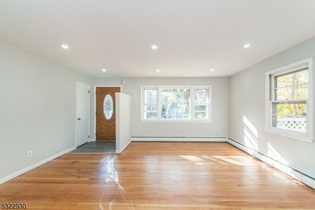 200 Conklintown Rd, Ringwood Boro, NJ 07456