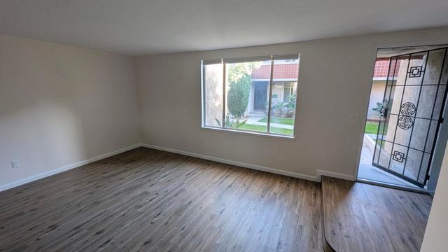 2260 N Indian Canyon Drive B, Palm Springs, CA 92262