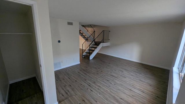 2260 N Indian Canyon Drive B, Palm Springs, CA 92262