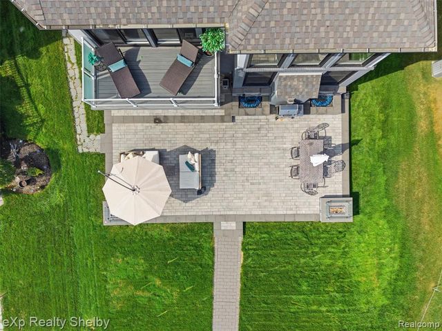 305 Beverly Estates Drive, Waterford, MI 48328