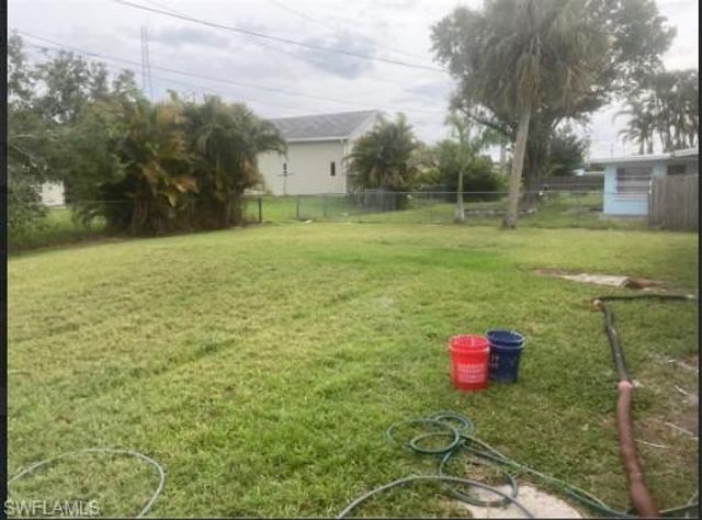 74 Victoria DR, North Fort Myers, FL 33917