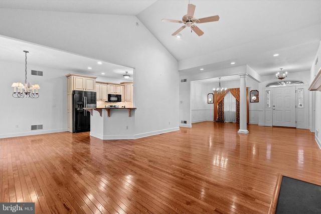 2111 CAREY WAY, Hummelstown, PA 17036