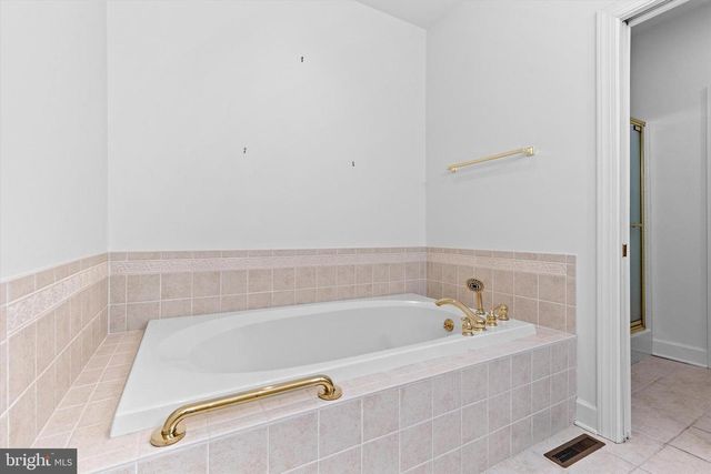 2111 CAREY WAY, Hummelstown, PA 17036