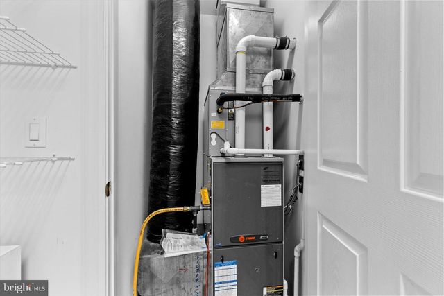 2111 CAREY WAY, Hummelstown, PA 17036