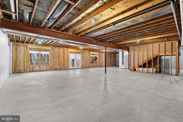 2111 CAREY WAY, Hummelstown, PA 17036