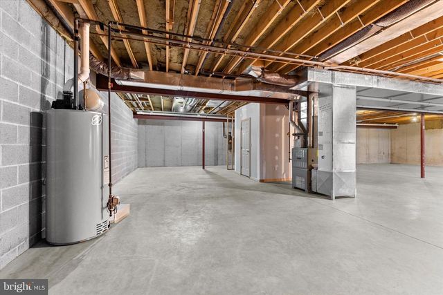 2111 CAREY WAY, Hummelstown, PA 17036