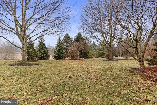 2111 CAREY WAY, Hummelstown, PA 17036