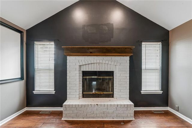 309 NE Brookwood Drive, Blue Springs, MO 64014