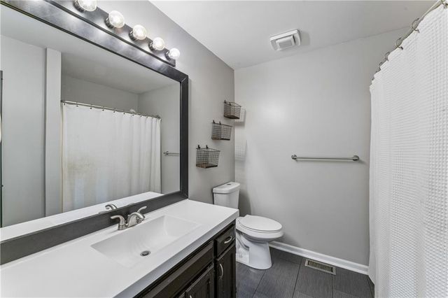 309 NE Brookwood Drive, Blue Springs, MO 64014