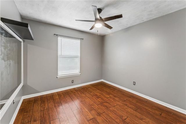 309 NE Brookwood Drive, Blue Springs, MO 64014